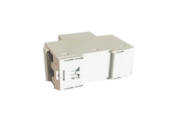 Dispositivo di protezione contro le sovratensioni di tipo 2 con corrente di scarica massima di 40kA, montaggio su guida DIN da 35mm e protezione IP20